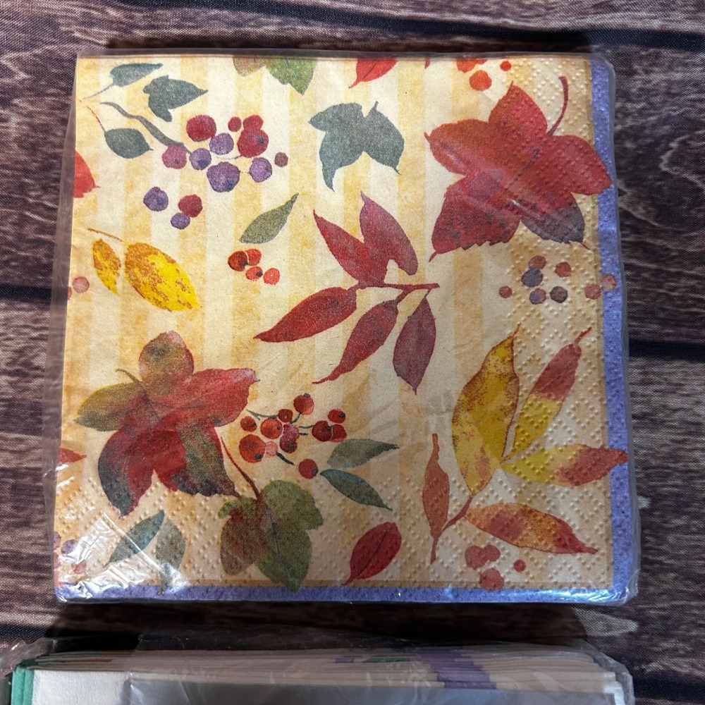 Vintage Holiday Napkin Lot Hallmark Christmas Thanksgiving Easter Autumn 6 Packs - Picture 12 of 13